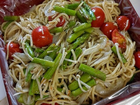 簡単♪バジルソースとアスパラで春のスパゲティー♡